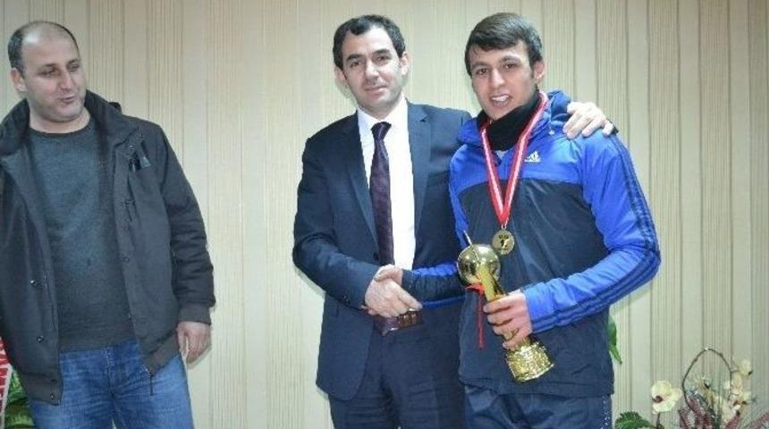 Şampiyon &Ccedil;ocuklar Erzurum&rsquo;un Gururu Oldu