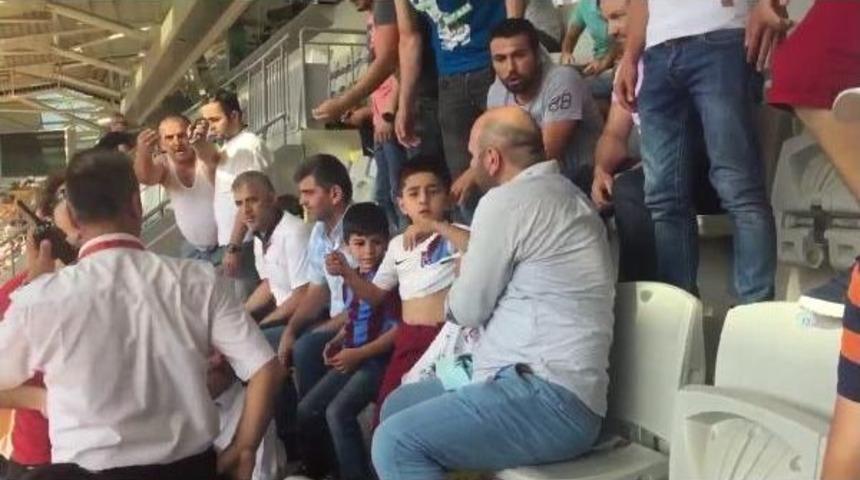Minik Taraftarın Formasının &Ccedil;ıkarılmasına Tepki Yağıyor
