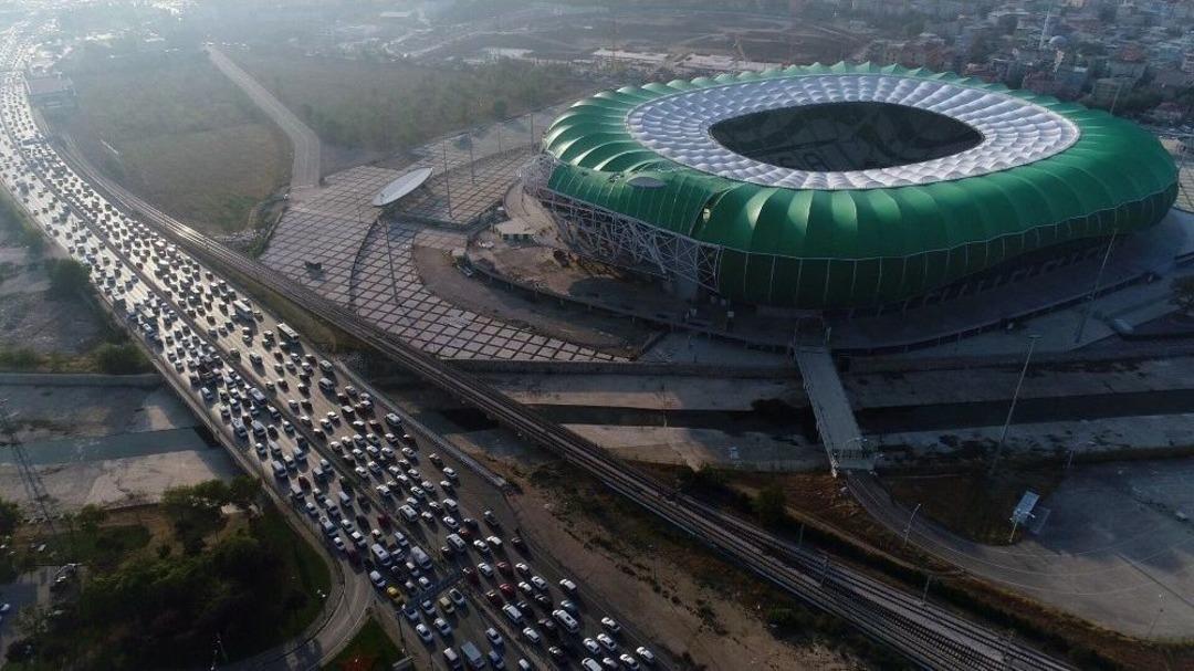 Bursa&rsquo;da Okul Trafiği Yoğunluğu Havadan G&ouml;r&uuml;nt&uuml;lendi