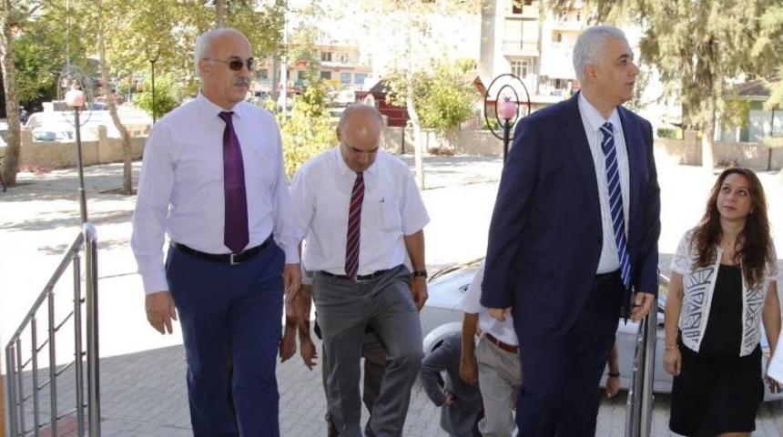 D&ouml;şemealtı Kaymakamı Cant&uuml;rk G&ouml;reve Başladı