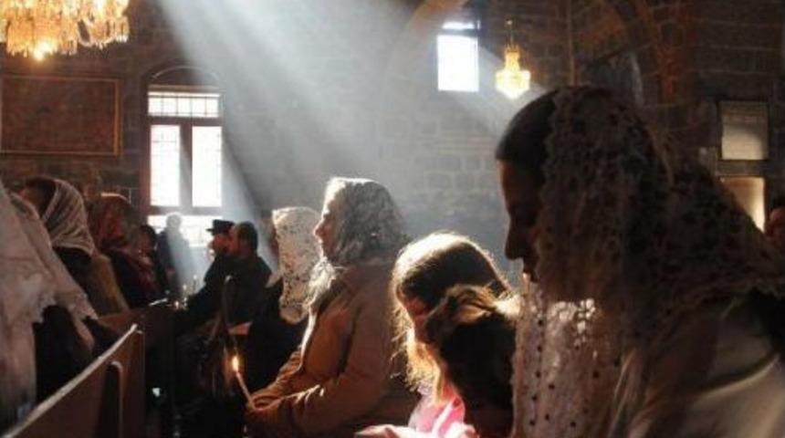 G&uuml;neydoğu'da Buruk Noel Bayramı