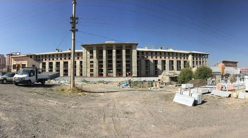 Erzurum Emniyeti&rsquo;ne K&uuml;lliye Gibi Kamp&uuml;s