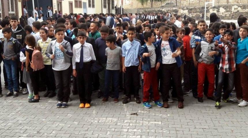 G&uuml;r&uuml;n&rsquo;de 3 Bin 680 &Ouml;ğrenci Ders Başı Yaptı