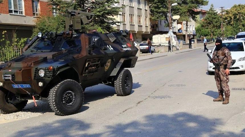 Başkent&rsquo;te Bir Şahıs 2 Kardeşini Silahla Rehin Aldı