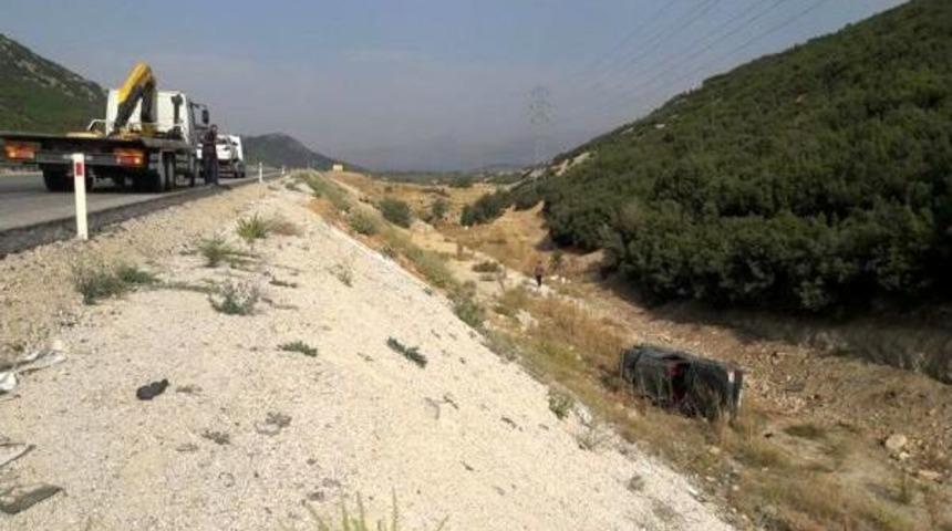 Okul Yolunda Kaza: Ane Ile Oğlu &Ouml;ld&uuml;