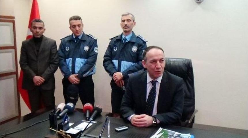 Unutulan Altın &Ccedil;antası Sahibine Teslim Edildi