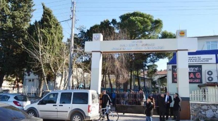 Yalova Platformu Ağaç Kesimini Protesto Etti