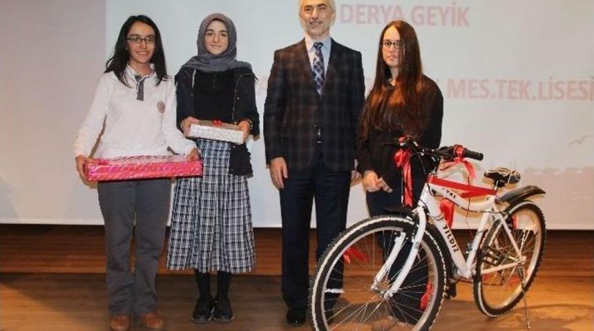 İnternet Bağımlılığı Konulu Yarışmada &Ouml;d&uuml;ller Sahiplerini Buldu