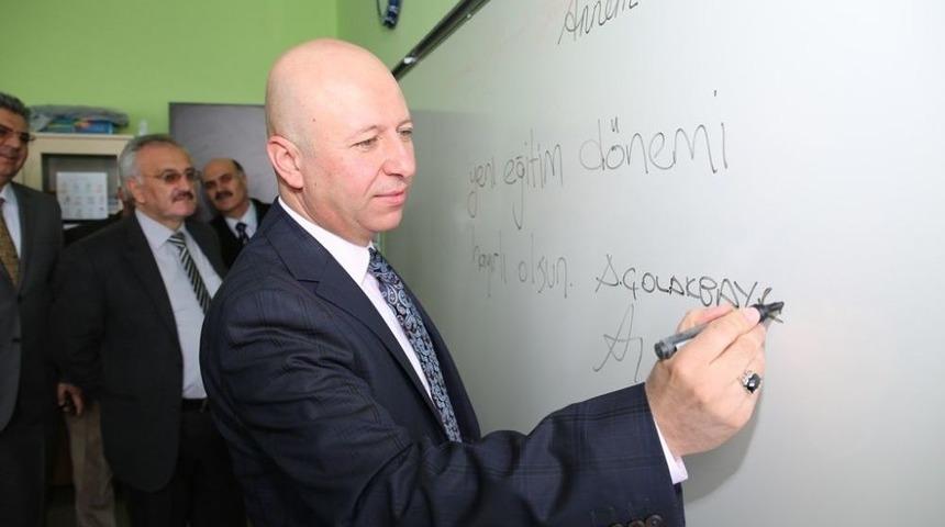 Başkan &Ccedil;olakbayrakdar, "eğitim Ve Eğitimcinin Her Zaman Yanındayız"