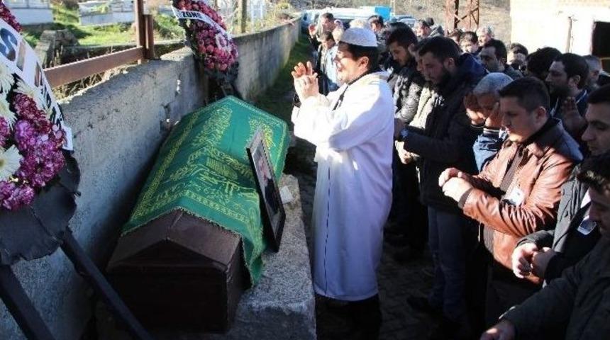 Antalya&rsquo;daki İş Kazasında &Ouml;len İş&ccedil;i Toprağa Verildi