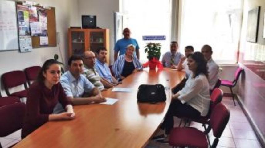 Başkan Şahiner&rsquo;den &Ccedil;i&ccedil;ekli Kutlama