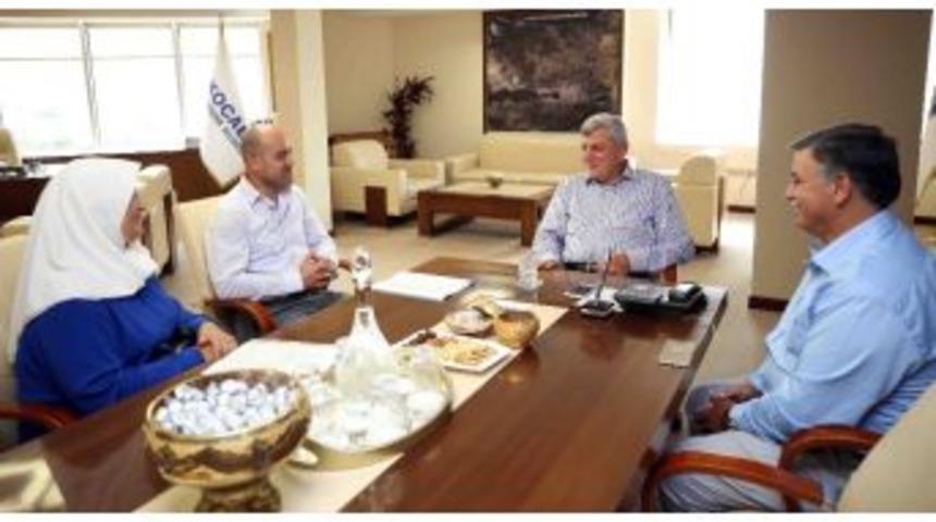 Başkan Karaosmanoğlu, Başiskele&rsquo;deki Muhtarlarla Buluştu