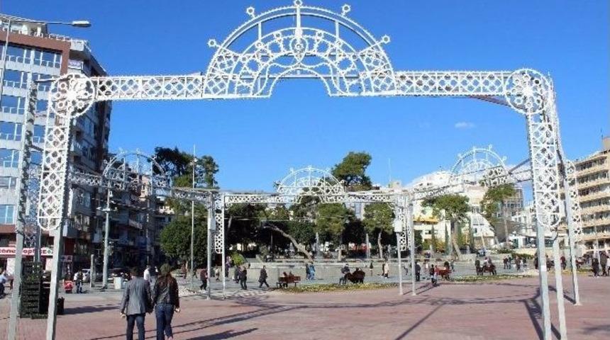 Antalya’da Yılbaşı Hazırlıklarının Sponsoru Tamince