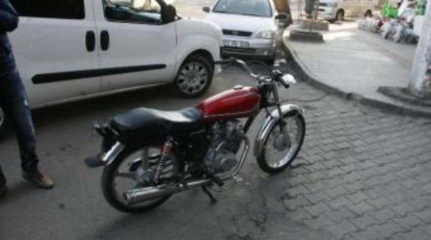 Motosikletli Hırsızlar Polise Yakalandı