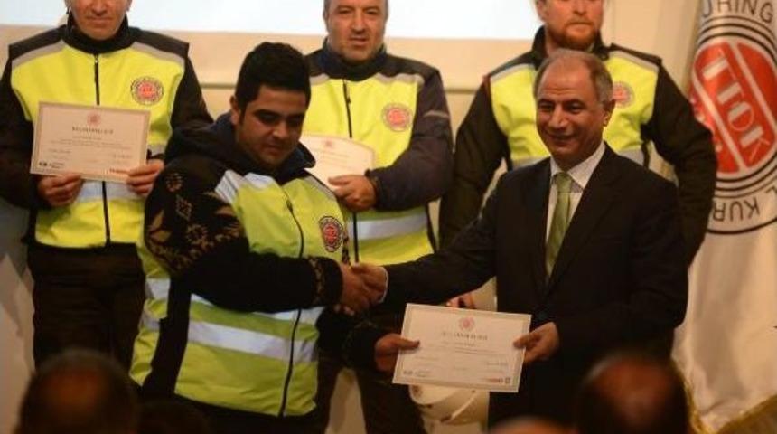 Efkan Ala: '&ouml;n&uuml;n&uuml;z&uuml; Keseceğim' Derseniz Siz De U&ccedil;uruma Gidersiniz