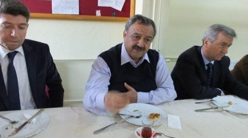 Burhaniye&rsquo; De Belediye &Ouml;ğrencilere Kamp Yaptıracak