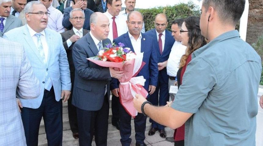 Vali Coşkun: "bizlere Ailelerinizin Emanetisiniz"