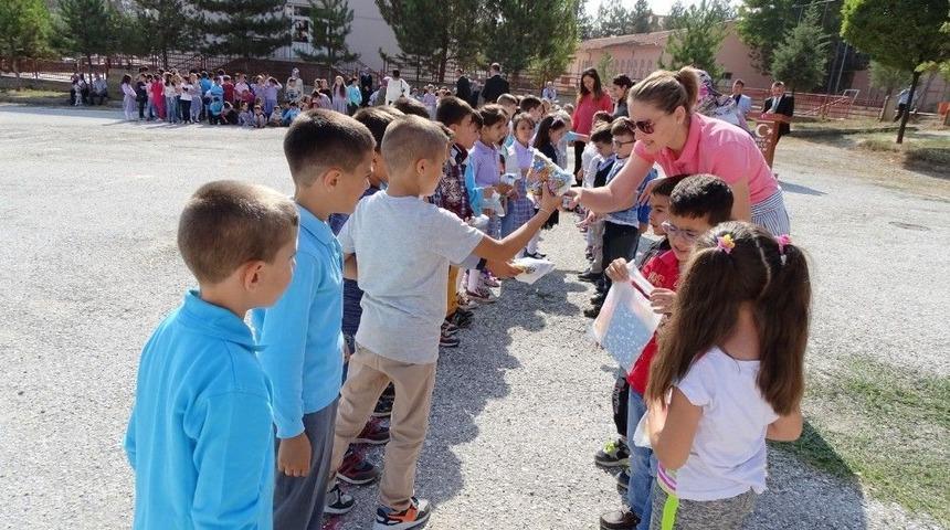 M&uuml;d&uuml;r İsmail Değirmenci: Okul Bizim İkinci Evimiz