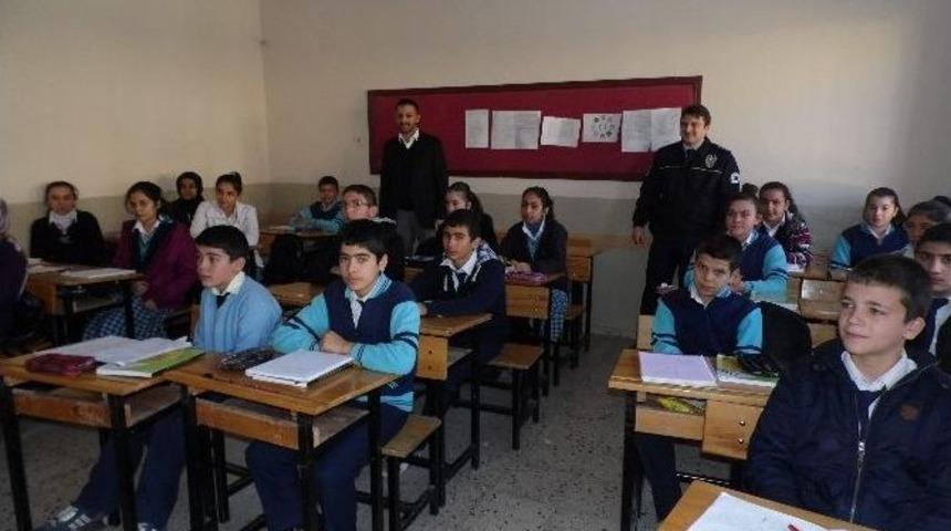 G&ouml;lbaşı Polisi Okulları Ziyaret Ediyor