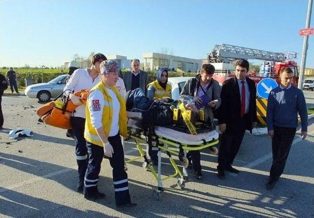 Sakarya’da Trafik Kazası: 4 Yaralı