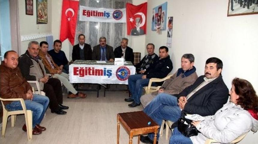 Nazilli&rsquo;de &Ouml;ğretmenler Şiddete Hayır Dedi