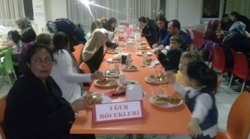 Kısır Gecesi Ve &Ccedil;ocuklarda Beslenme Problemleri Seminerinde Buluştular