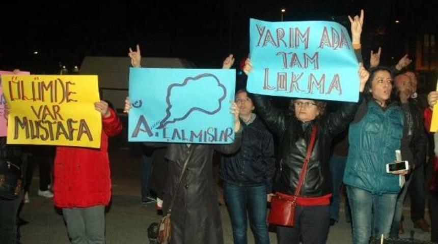 Fatih Belediyesi &Ouml;n&uuml;nde 17-25 Aralık Eylemi