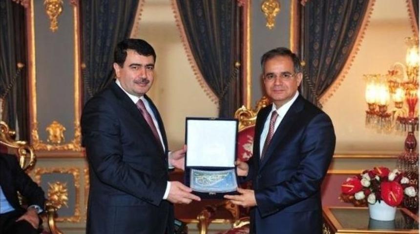 Vali Tapsız İstanbul Valiliğini Ziyaret Etti