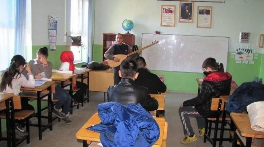 Cumhuriyet Ortaokulunda T&uuml;rk Halk M&uuml;ziği Kursu A&ccedil;ıldı