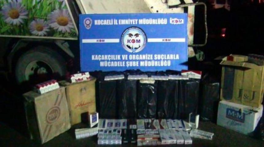 &Ccedil;&ouml;p Kamyonunda 95 Bin Paket Ka&ccedil;ak Sigara Ele Ge&ccedil;irildi