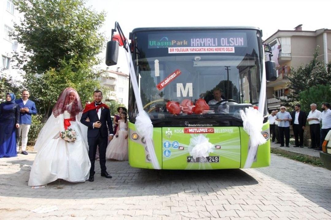 Tanıştıkları Otob&uuml;s D&uuml;ğ&uuml;n Ara&ccedil;ları Oldu