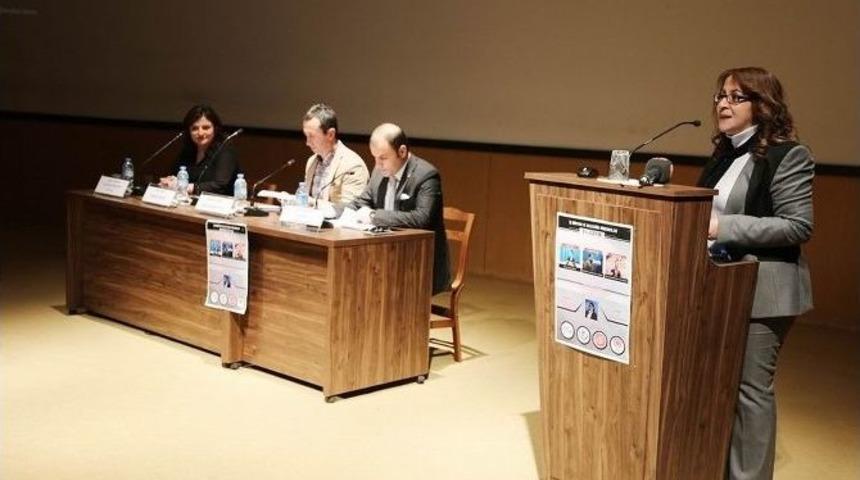C&uuml;&rsquo;de &lsquo;iş D&uuml;nyası Ve Gen&ccedil; Girişimciler&rsquo; Adlı Panel D&uuml;zenlendi