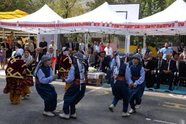 Diyarbakır'da Yeni Eğitim Yılı Törenle Başladı