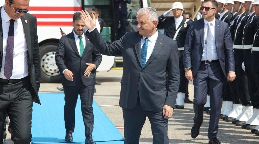 Başbakan Binali Yıldırım Şanlıurfa Valiliğini Ziyaret Etti