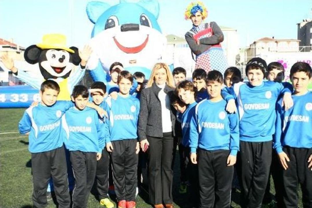 Gebze'de &Ouml;zel &Ccedil;ocukların Futbol Heyecanı