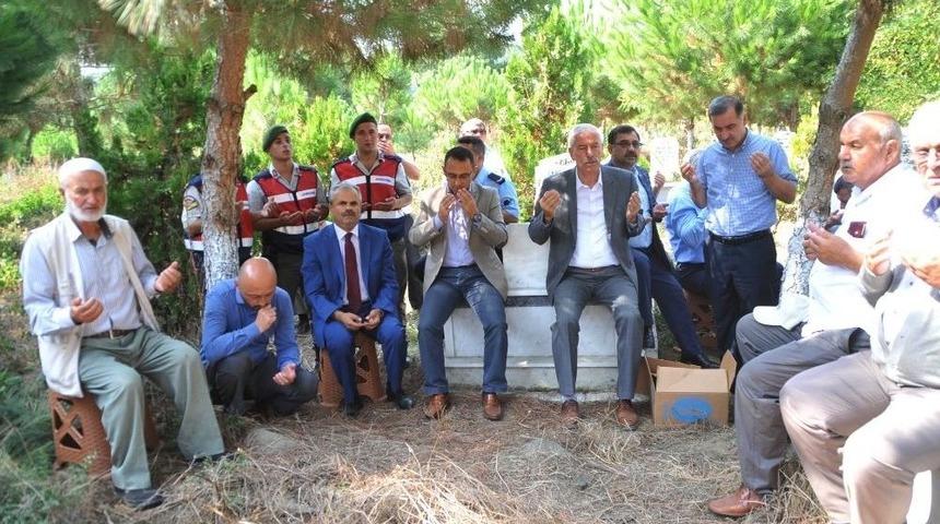 Şehadetinin 5&rsquo;inci Yılında Mezarı Başında Dualarla Anıldı