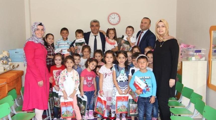 Başkan Fatih &Ccedil;alışkan&rsquo;dan &Ouml;ğrencilere Hediye