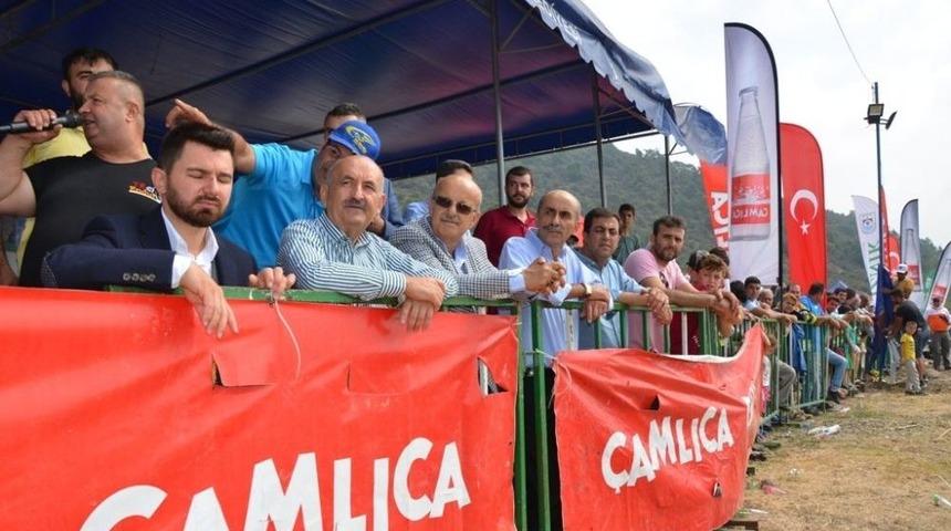 İznik&rsquo;te Motokros Yarışları Nefes Kesti