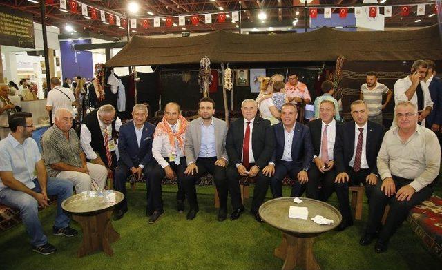 Yörex’e Döşemealtı Standı Damga Vurdu 2