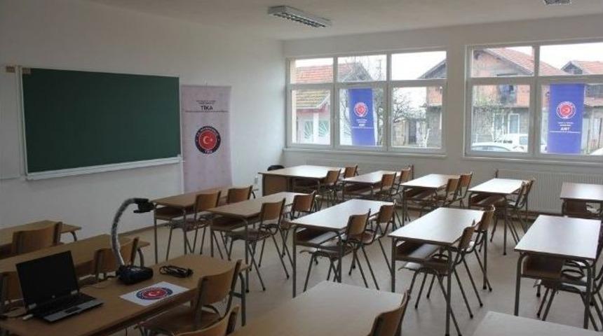 Bosna Hersek&rsquo;te Hamdija Kreşevljakovi&ccedil; İlkokulu&rsquo;na Tadilat Ve Donanım Desteği