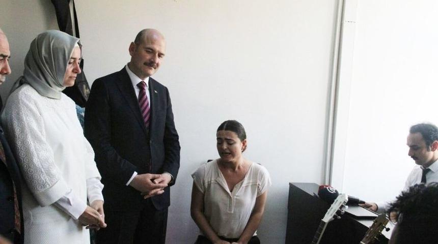 Arkadaşları Ayb&uuml;ke &Ouml;ğretmeni &lsquo;mağusa Limanı&rsquo; İle Andı