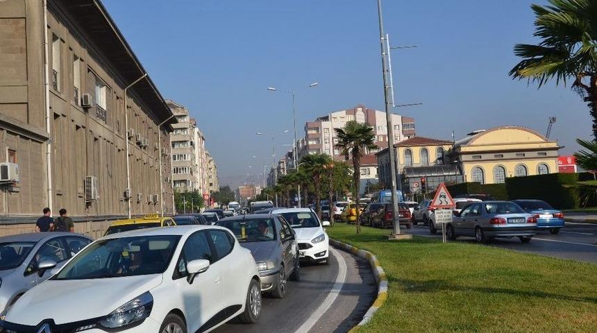 Balıkesir Trafiğinde Okul Yoğunluğu