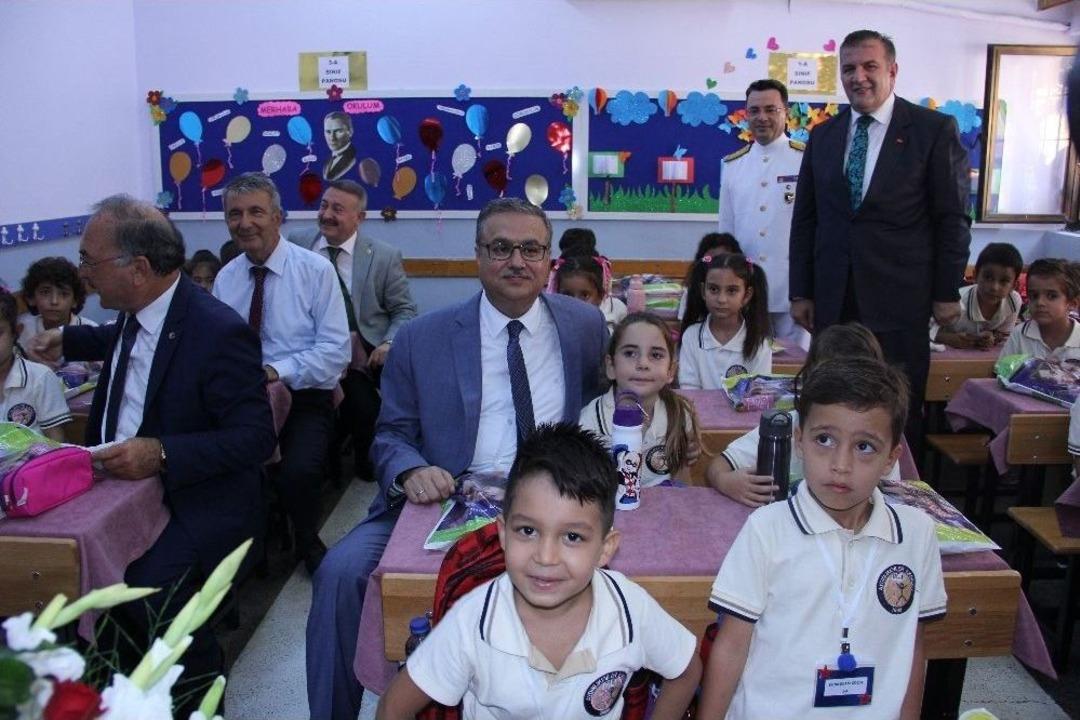 Mersin&rsquo;de Yeni Eğitim-&ouml;ğretim Yılı T&ouml;renle Başladı