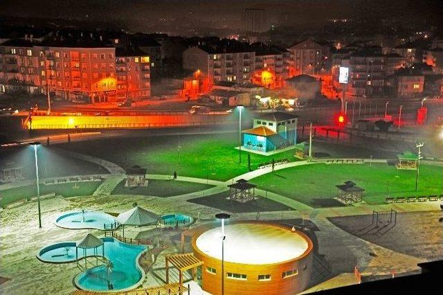 Karaman’da Piri Reis Parkı Işıl Işıl Oldu