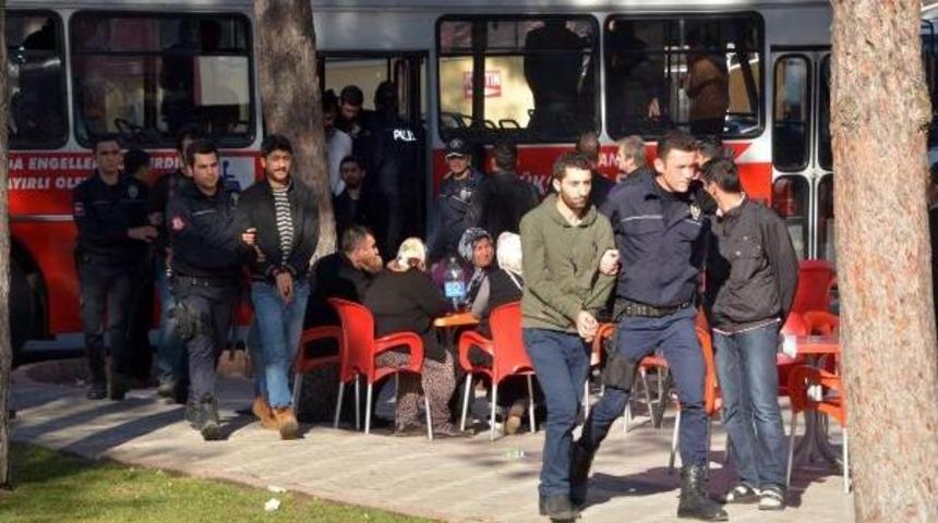 Uludere Eyleminde G&ouml;zaltına Alınanlar Adliyede (2)