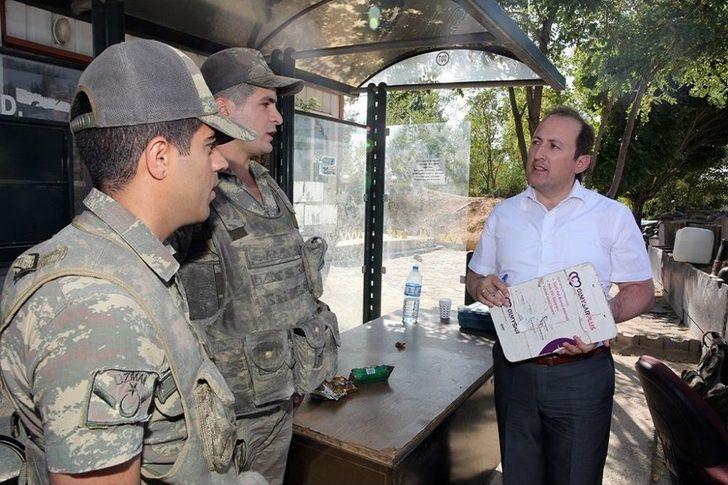 Vali Ali Hamza Pehlivan, Jandarma Kontrol Noktasını Ziyaret Etti G2