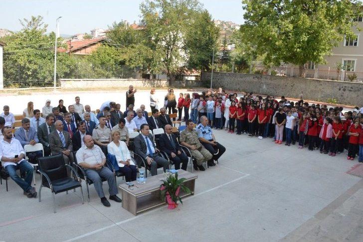 Niksar’da 9 Bin 77 Öğrenci Ders Başı Yaptı G4