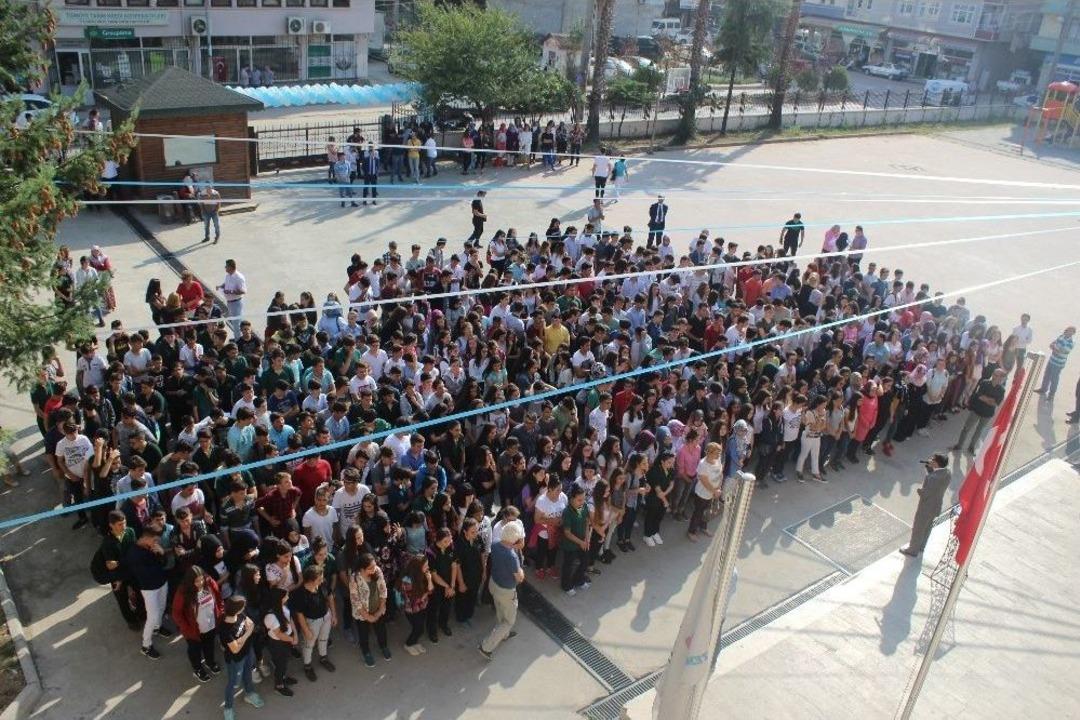 &Ccedil;ocuklar İlk Derse Balon U&ccedil;urarak Başladı