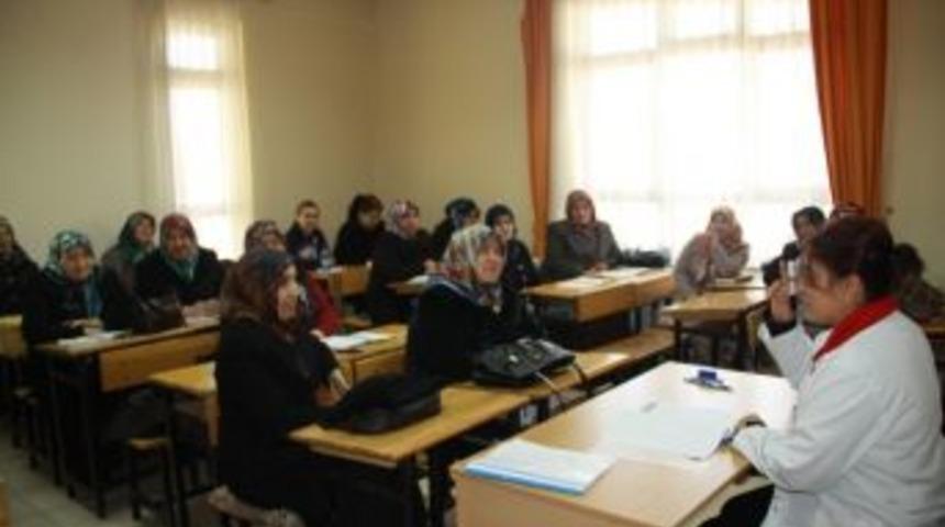 Hem Meslek &Ouml;ğreniyorlar Hem Para Kazanıyorlar