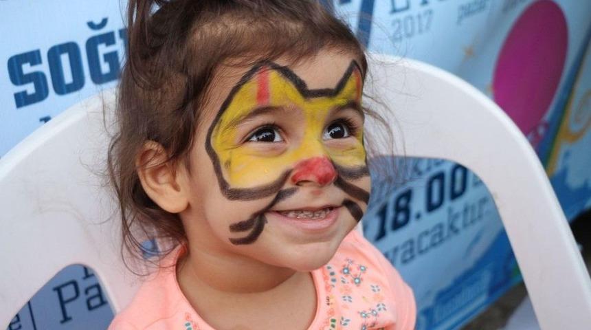 Kuşadalı &Ccedil;ocuklara Okul &Ouml;ncesi Şenlik Motivasyonu